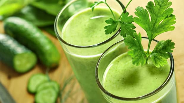 green juice with parsley