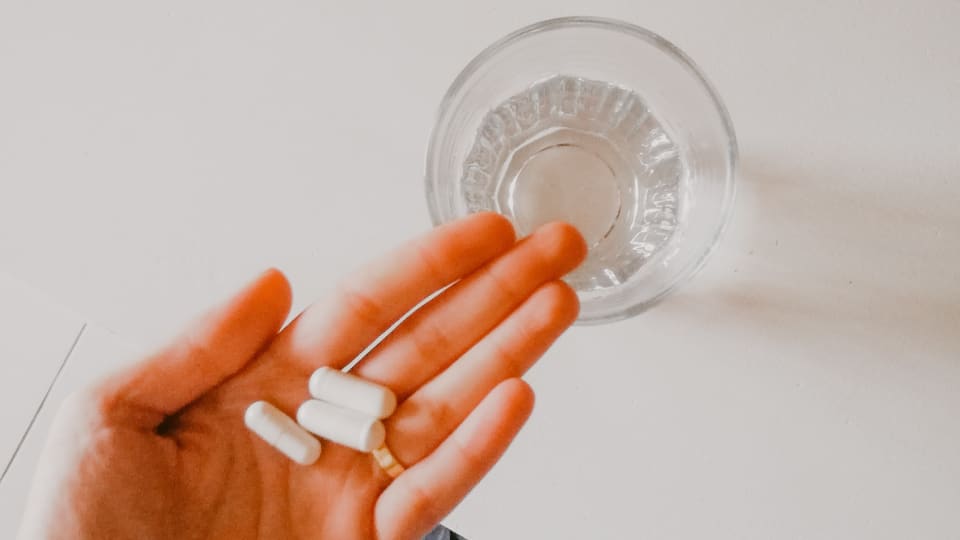 Nurse Shares 3 Supplements That Help to Balance Hormones